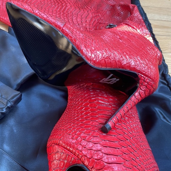 🌶️ Python RED VIXEN THIGH HIGH BOOTS *NEW* THIS IS A SEXY SHOE RIGHT HERE - Picture 8 of 14